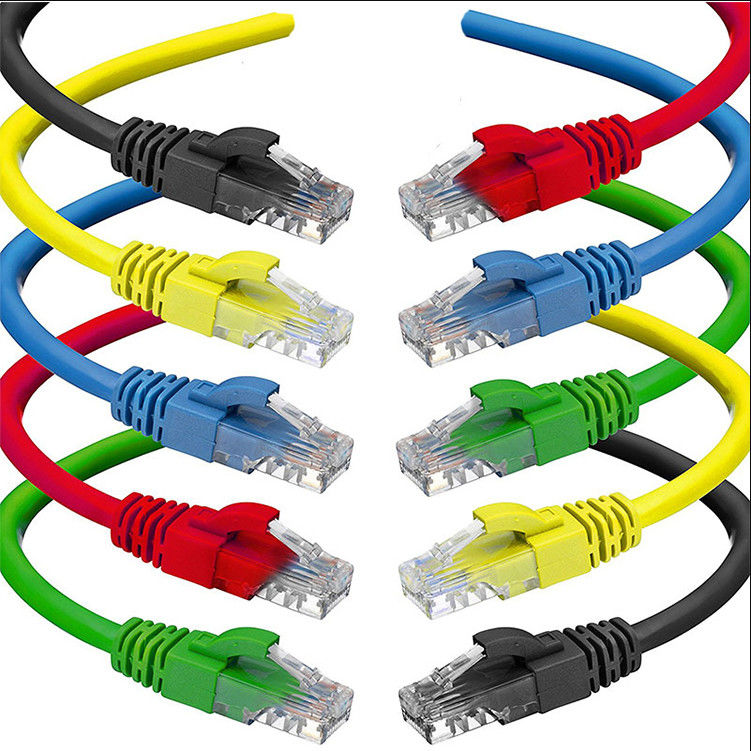 Cordón de remiendo interior de UTP FTP Cat5e de la chaqueta de PVC del conector RJ45, cable de Ethernet de los 10m Cat5e
