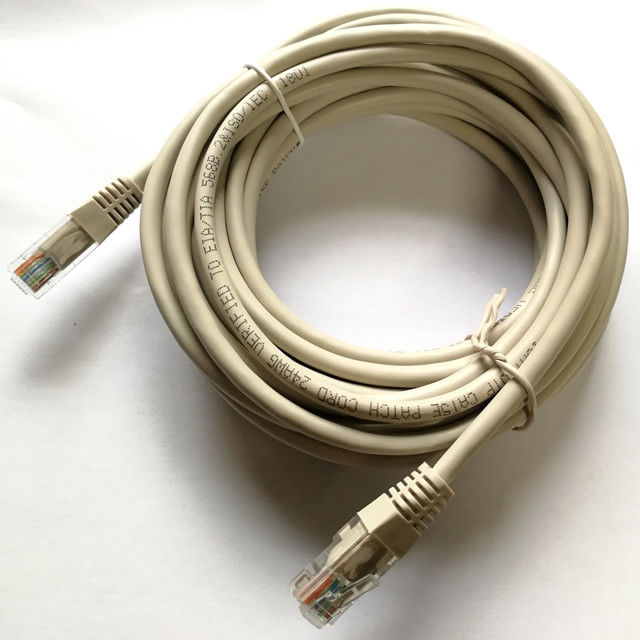 UTP Cat5e Rj45 al amarillo del cable del cordón de remiendo de Ethernet de la red RJ45