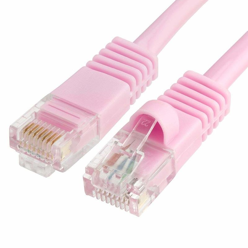 El cable y los conectores del gato 5 de UTP de la red de cable de Cat5 5e 6 remiendan el cable en establecimiento de una red